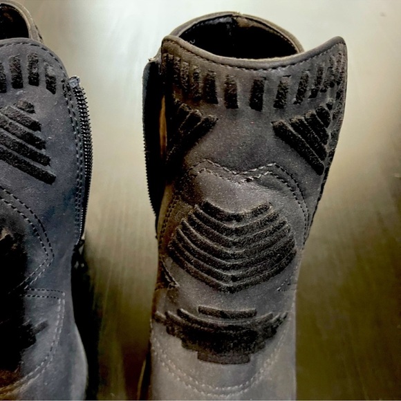 Stylish Black Boho Southwestern Peep Toe Ankle Boots Bootie Heels - Picture 2 of 9